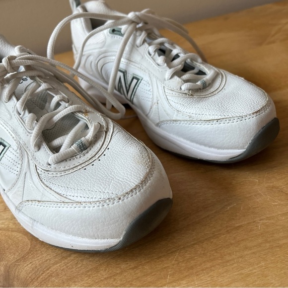 NEW BALANCE 623 WHITE TRAINER LACE UP SNEAKERS ATHLETIC COMFORT DAD SHOES WOMEN - Picture 4 of 12